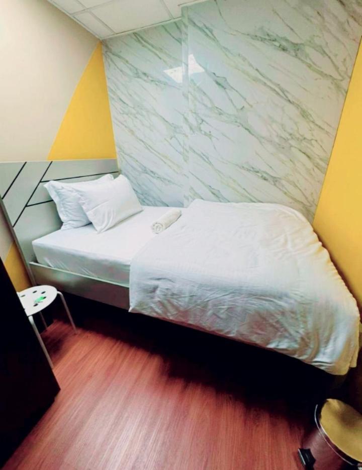 Urban Panda Skyview Homestay Jbr Dubai Room photo
